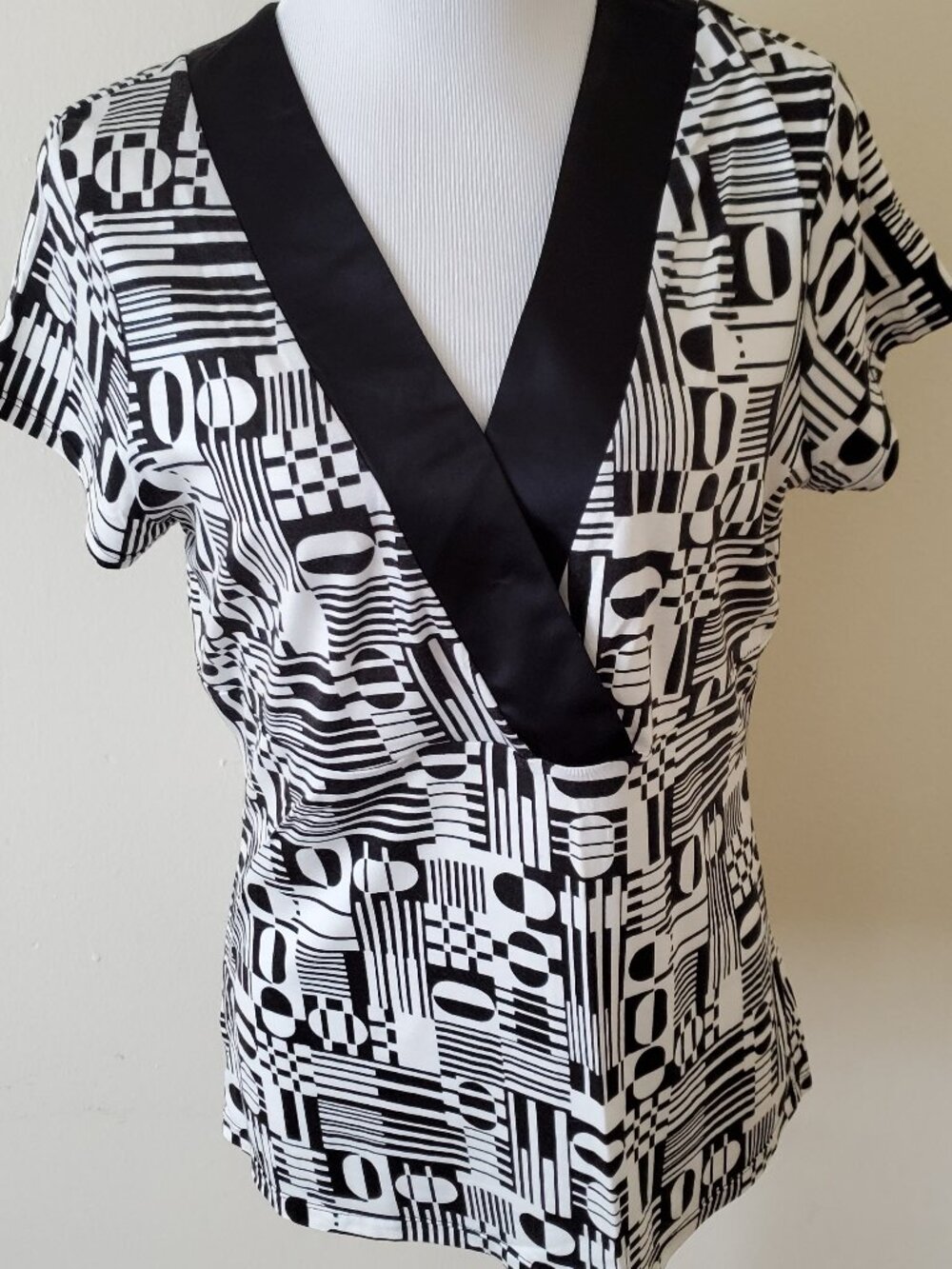 Ann Taylor Geometric Print Lyocell Blend Blouse Top Shirt